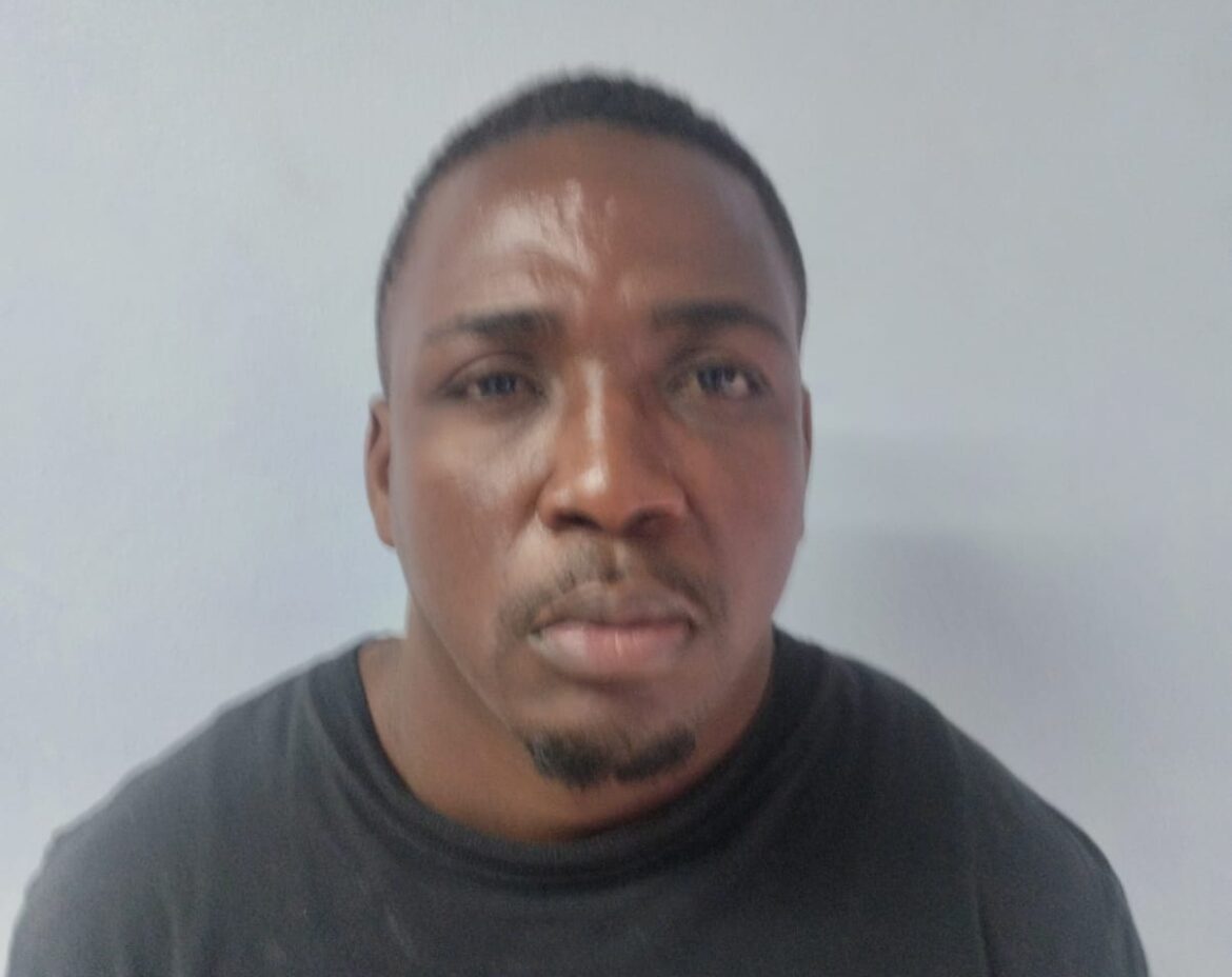 Cristian Adames de Jesús, acusado de fraude bancario