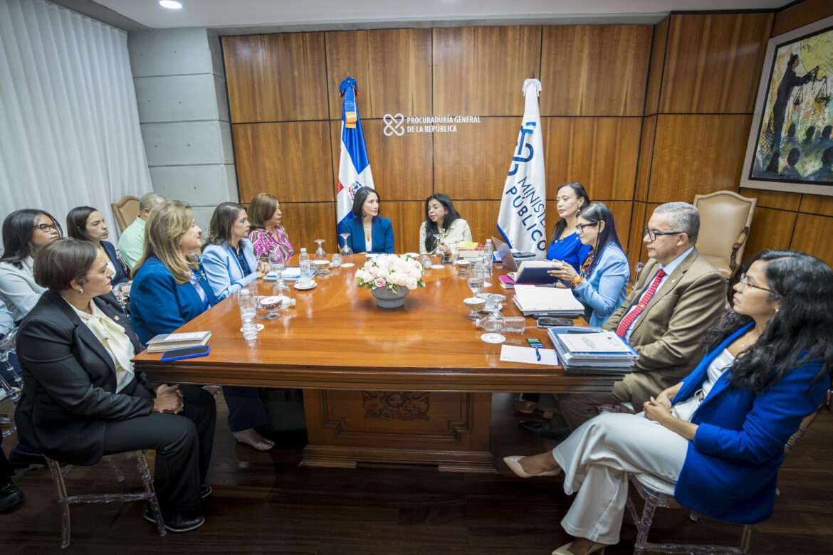 El Gabinete de Niñez y Adolescencia y Conani comparten con el Ministerio Público posibles propuestas para fortalecer la protección a los menores.